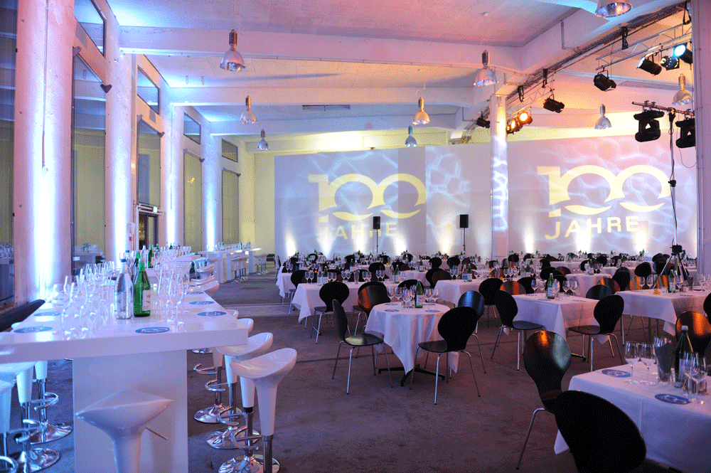 Kreis Wasser 100 Jahr Jubilaeum Stimmungsbild Saal