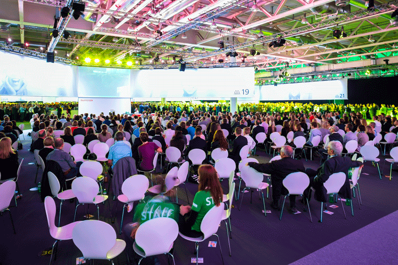 Dialog plus Diskussionsrunden Mitarbeiterevent Raiffeisen Schweiz